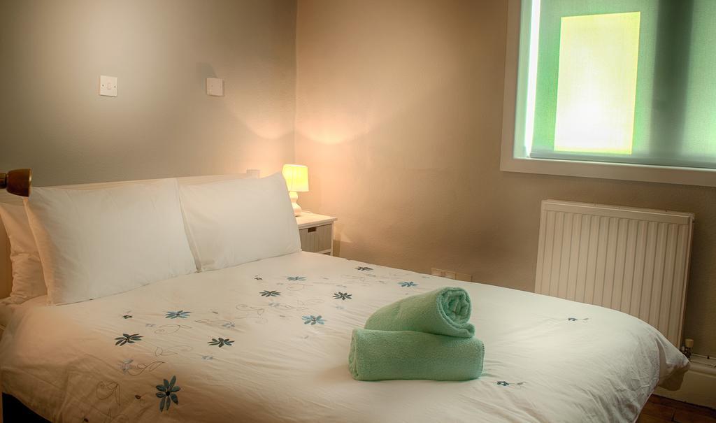 The Red Lion Inn Holmfirth Εξωτερικό φωτογραφία